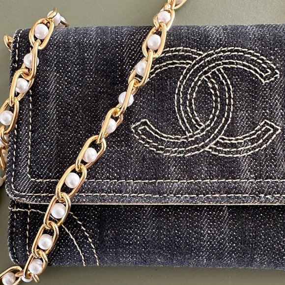 CHANEL Rare Denim CC Wallet on unbranded chain - Picture 11 of 13